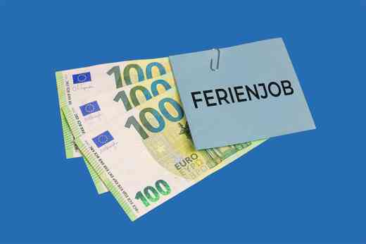 © U. J. Alexander - stock.adobe.com 100-Euro-Banknote und Ferienjob